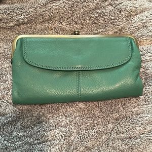 Hobo Lauren Clutch Wallet Green